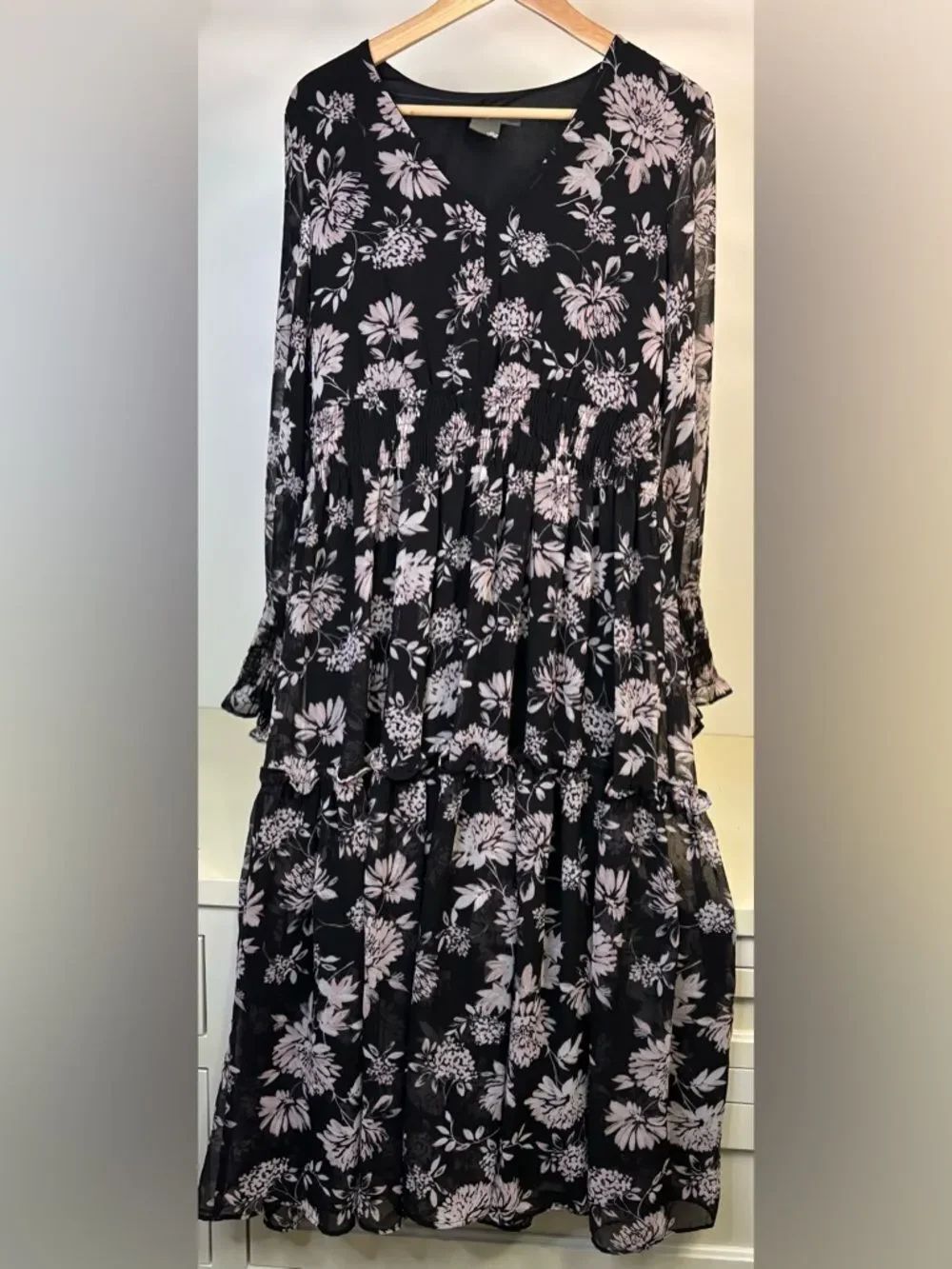 NWT Taylor Black Dress with Pale Pink Floral Print sz 10